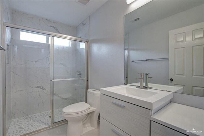 Building Photo - 41 San Fabian St