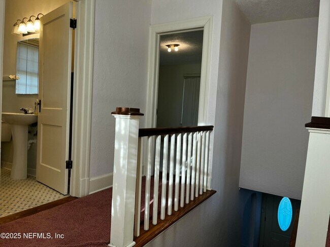 Building Photo - 1924 Arcadia Pl