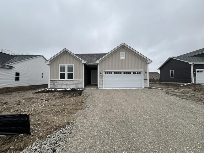 Building Photo - 549 Calvin Ln