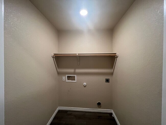 Building Photo - Cute 3 Bed Duplex in Temple!