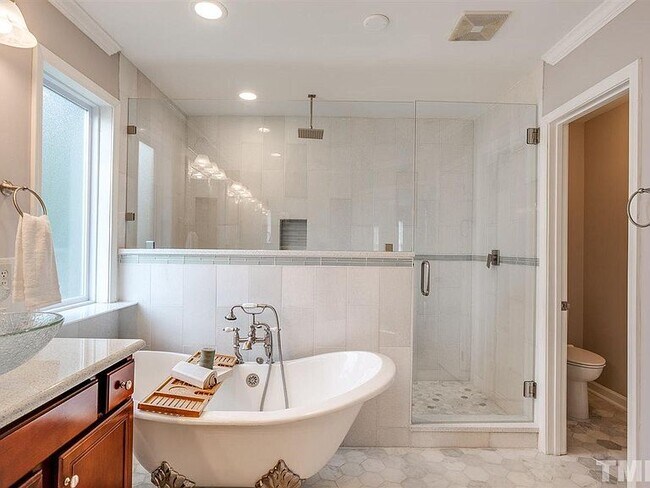 High end Master Bath - 2829 Carriage Meadows Dr