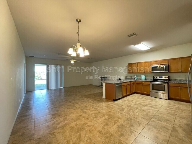Building Photo - 1622 SW 16th Ct