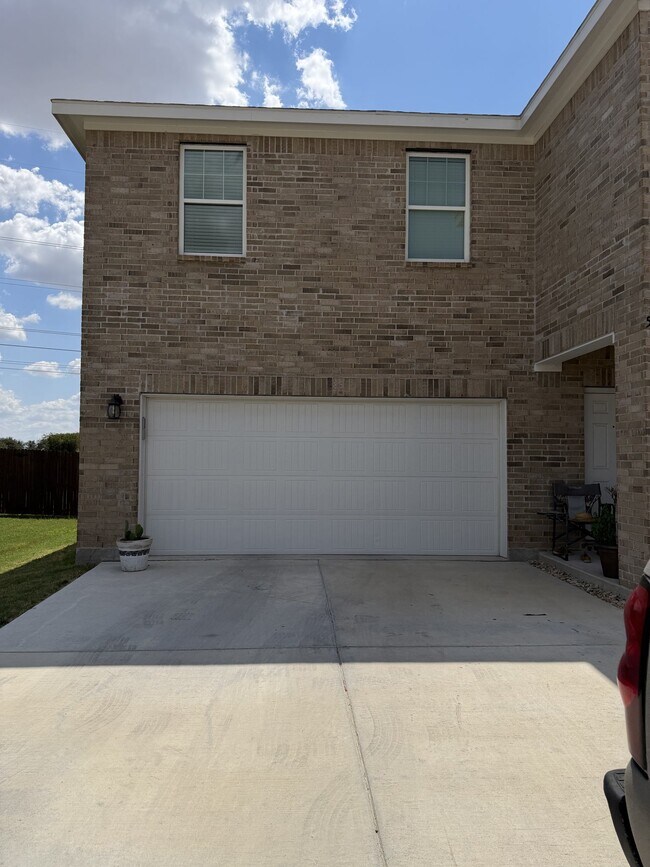 Building Photo - 5677 Ladytown Ln