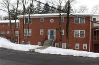 Building Photo - 31 Huguenot St