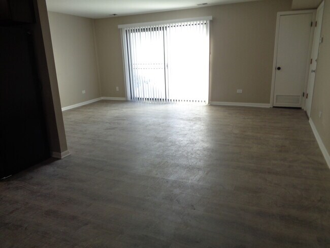 Building Photo - 11953 S Lawndale Ave