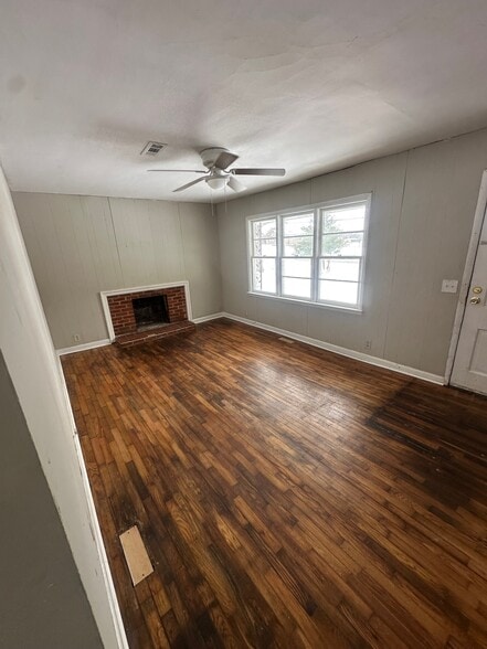 Building Photo - 1066 Alton Station Rd