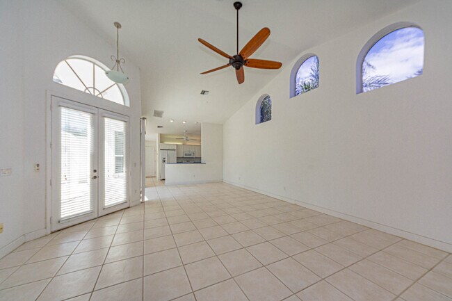 Building Photo - 1700 Aynsley Way