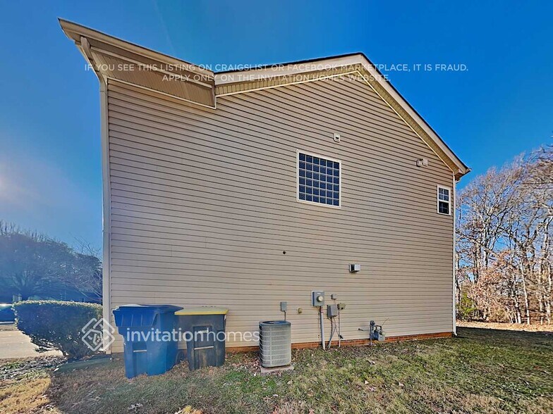 Building Photo - 6110 Sid Crane Dr