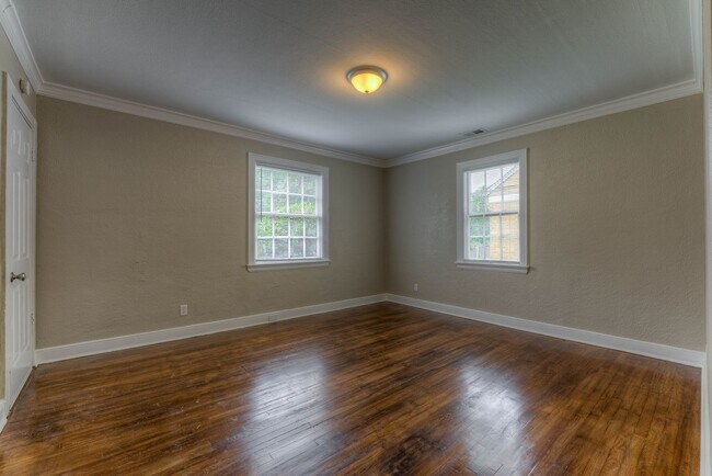 Building Photo - 1202/1204 Tutwiler Ave