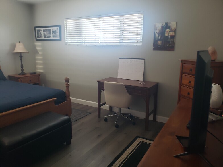 Room 1 - 8237 E Lewis Ave