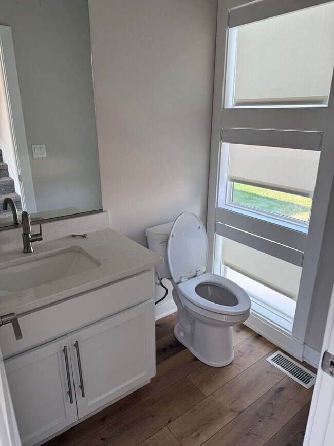 Building Photo - Luxury Newer Construction Home! Perfect Location!