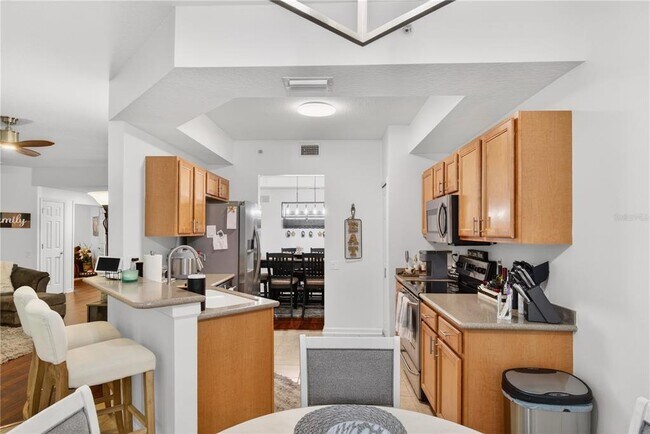 Building Photo - 852 Lantern Way