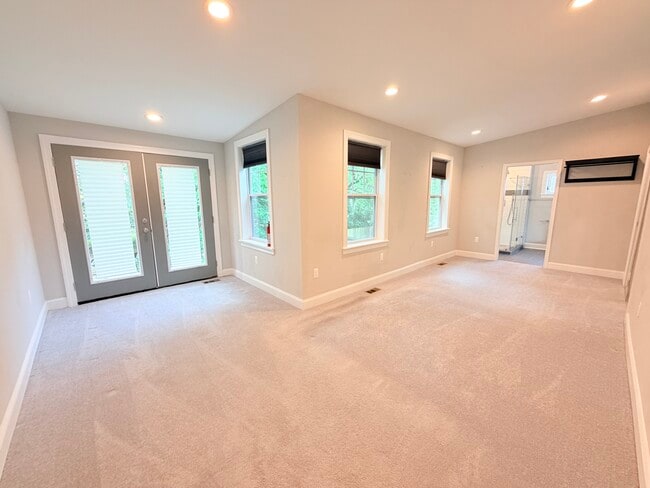 Building Photo - 9133 Savage