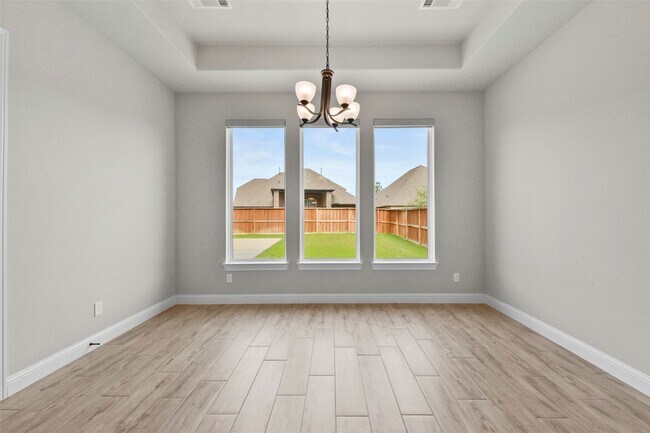 Building Photo - 28080 Woodland Bend Way