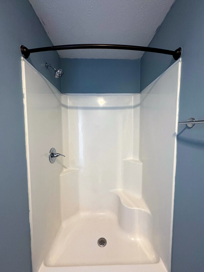 Building Photo - Lovely 3 Bed 2 Bath Home with Bonus Room