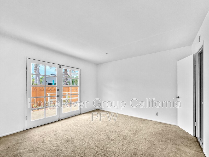 Building Photo - 5060 Sealane Way