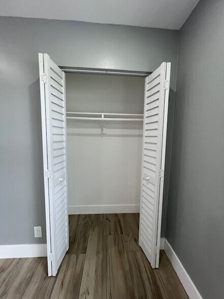 Building Photo - 5415 NW 22nd St