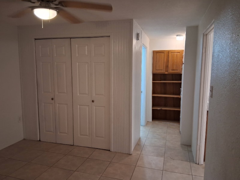 Building Photo - 1120 Northshore Dr