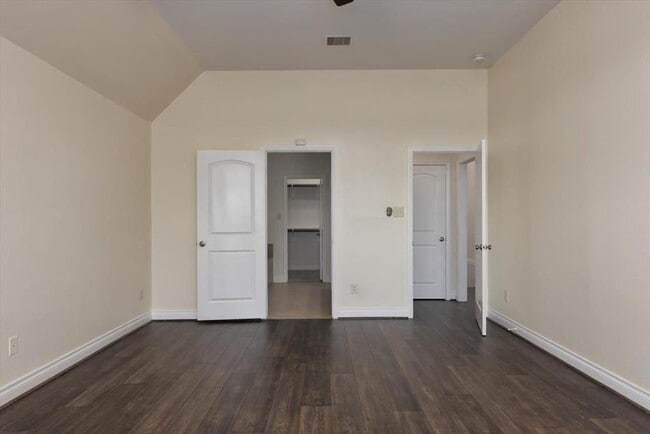 Building Photo - 2735 Rosepoint Ct