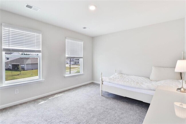 Building Photo - 301 Merganser Dr