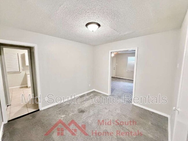 Building Photo - 3243 Boone St