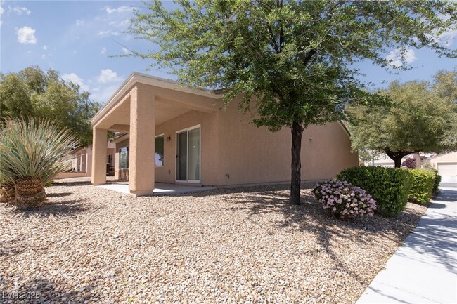 Building Photo - 7628 Fieldfare Dr