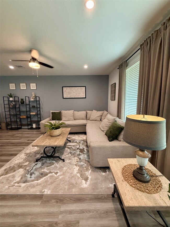 Building Photo - 12308 Greenwood Gate Dr