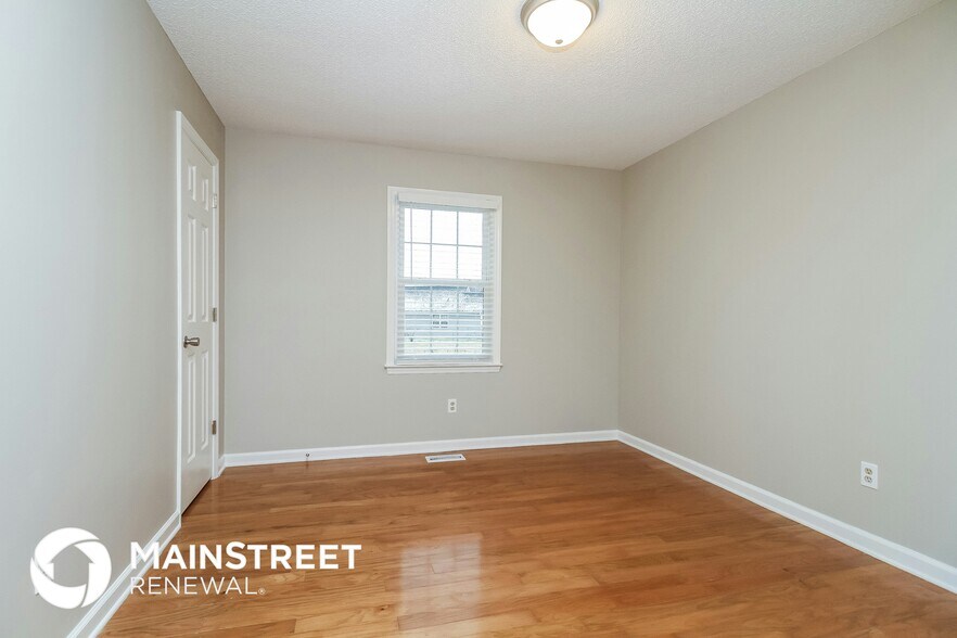 Building Photo - 1816 Holloway Cir