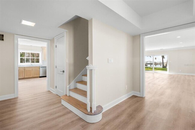 Building Photo - 11 Brightwaters Cir NE