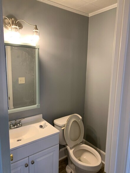 Building Photo - 2408 Harvard Ave