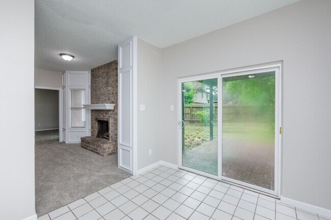 Building Photo - 11313 Red Creek Cir