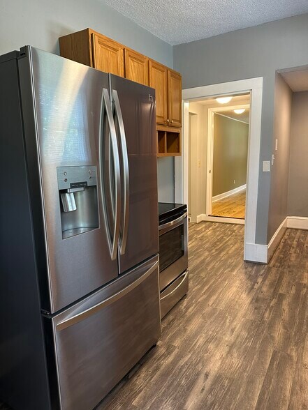 Kitchen - 371 Old Hendersonville Highway