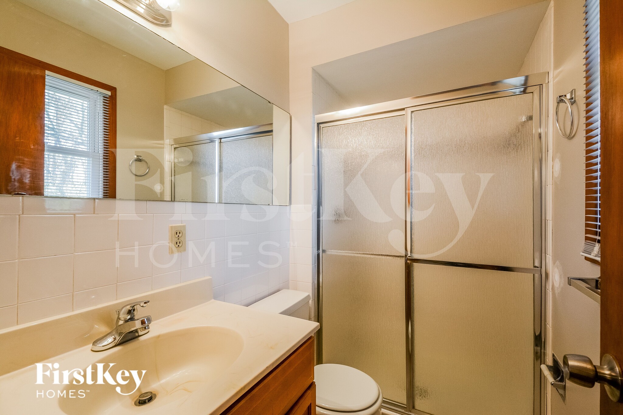 Building Photo - 3217 Yale Blvd