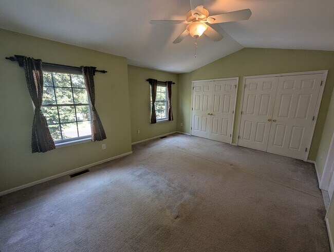 Building Photo - 14 Sand Hill Ct