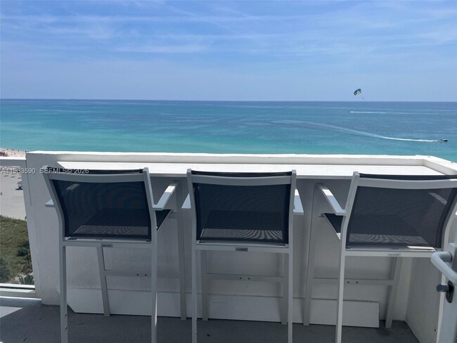 Building Photo - 100 Lincoln Rd