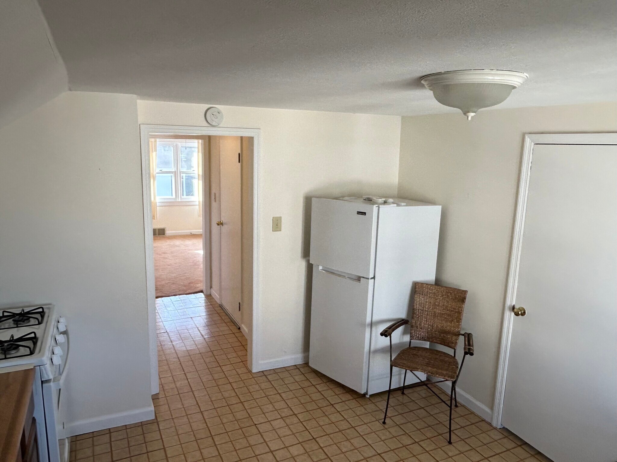 View of Entrance and LivingRm/BedRm - 126 Continental Ave
