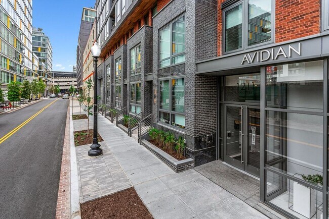 Building Photo - MOVE -IN SPECIAL-FREE RENT! Luxury 2 Bedroom, 2.5 bath Avidian Condo in Navy Yard with Parking.