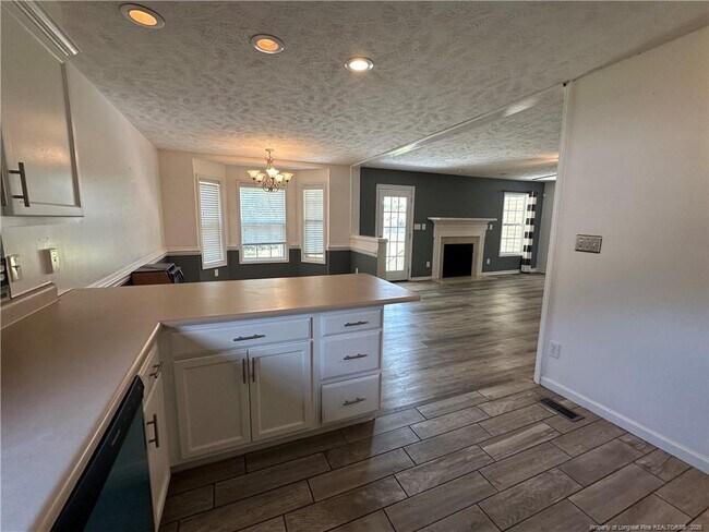 Building Photo - 1404 War Admiral Ct