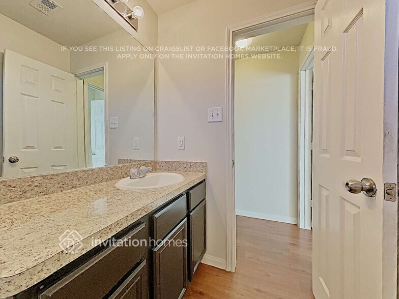 Building Photo - 15734 Regal Trace Ln