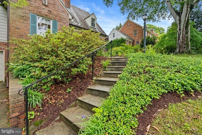 Building Photo - 5222 Duvall Dr