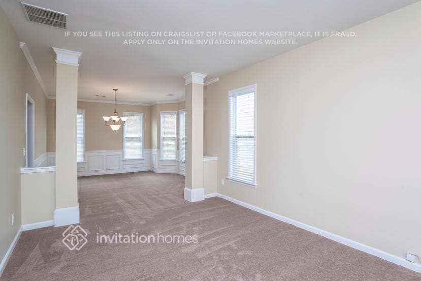 Building Photo - 4392 Walforde Blvd