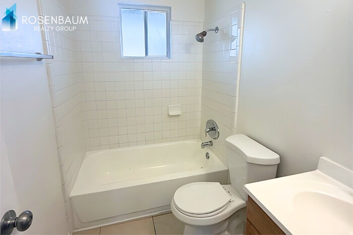 Building Photo - 10831 N 18th Ave