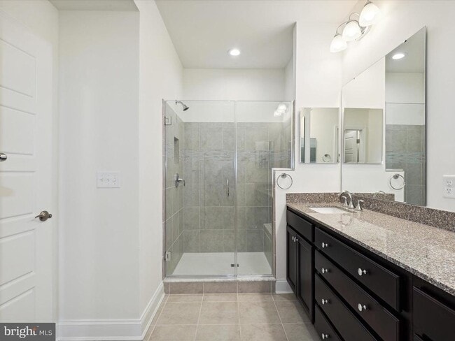 Building Photo - 25041 Tanager Ln