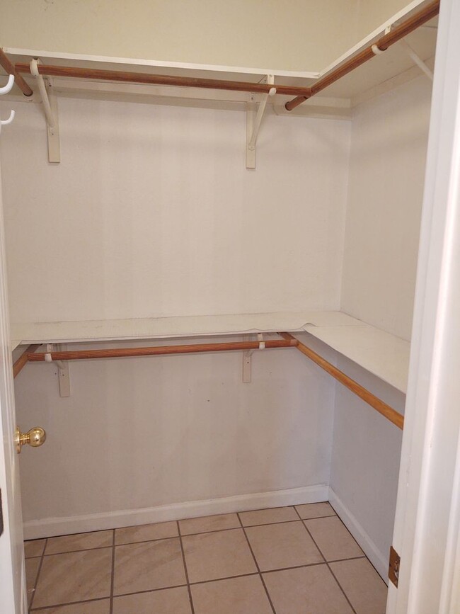 Building Photo - 707 STURGEN DR.