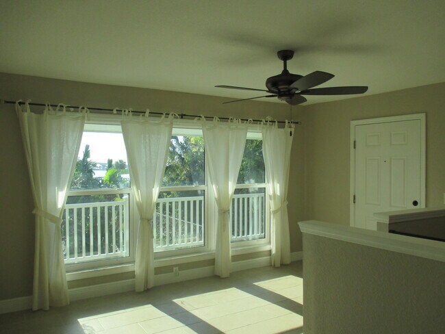 Building Photo - 4100 NE Indian River Dr