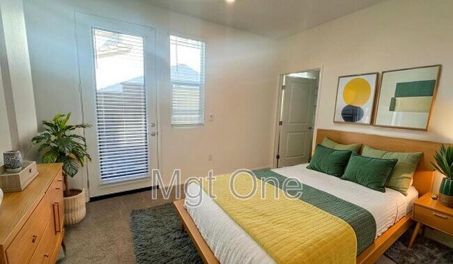 Building Photo - 26314 Gentry Ave