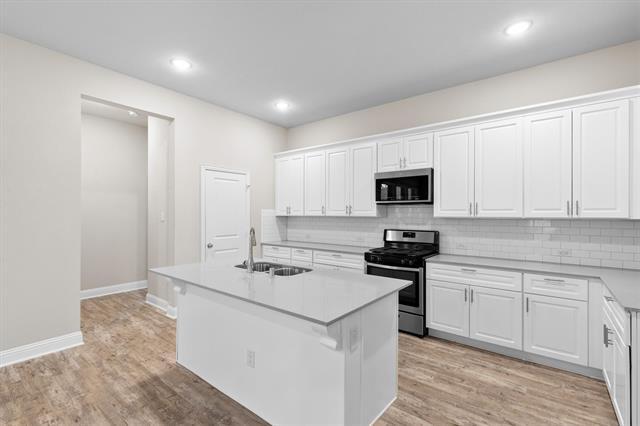 Building Photo - 576 Spruce Trail