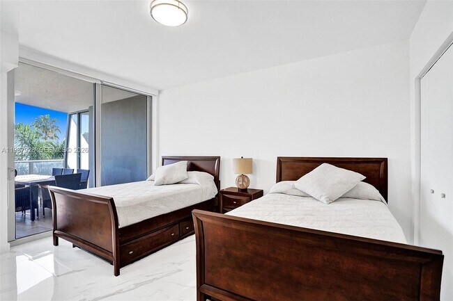 Building Photo - 488 NE 18th St