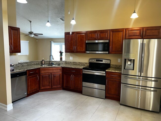 Building Photo - 8362 Dynasty Dr
