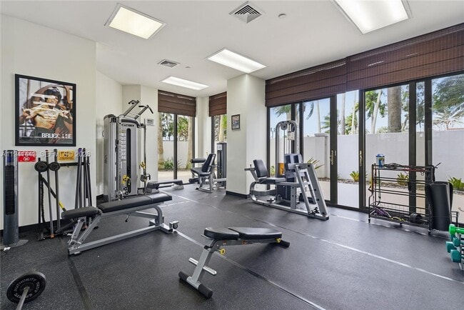 Building Photo - 3598 Yacht Club Dr